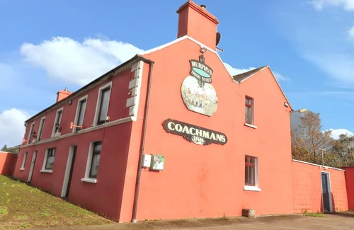 Skibbereen Maison | Homerez - House in Skibbereen, Bar included