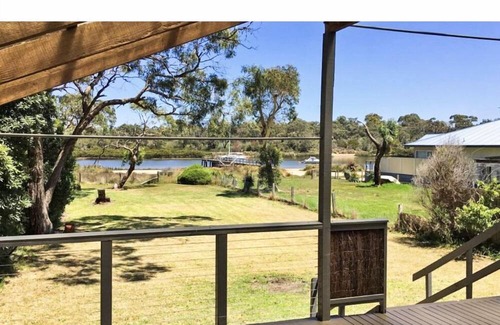 Cannons Creek Maison | Water front direct water access