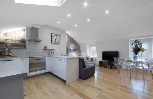 Kings Cross St. Pancras Appartement | King's Cross Penthouse by MoreThanStays