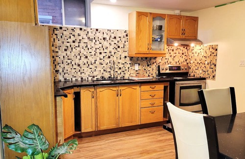 Waterloo Maison | Newly renovated spacious basement room with separate entrance