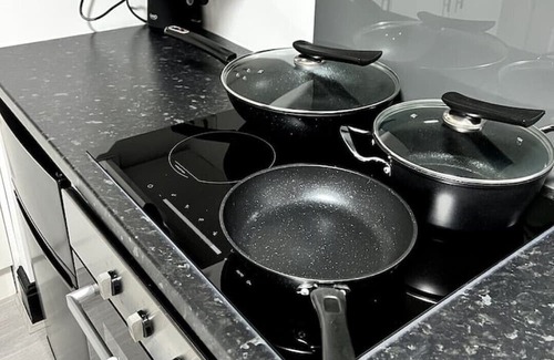 Sheldon Maison | Stylish Stay 10 mins from NEC, HS2 & BHX Airport