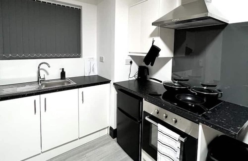 Sheldon Maison | Stylish Stay 10 mins from NEC, HS2 & BHX Airport