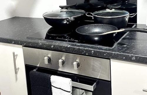 Sheldon Appartement | Stylish Stay 10 mins from NEC, HS2 & BHX Airport