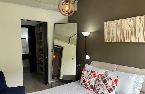 Zona 16 Appartement | Shift Cayala: 2BR/BA balcony, spa, gym, near US Embassy & amenities. Secure 24/7