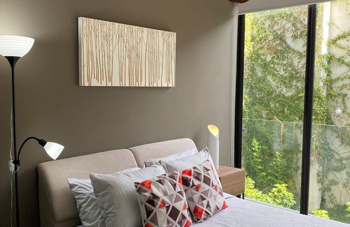 Zona 16 Appartement | Shift Cayala: 2BR/BA balcony, spa, gym, near US Embassy & amenities. Secure 24/7