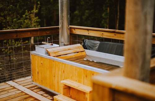 Sodus Maison | Finger Lakes Entire Resort (Treehouses 1 through 5)