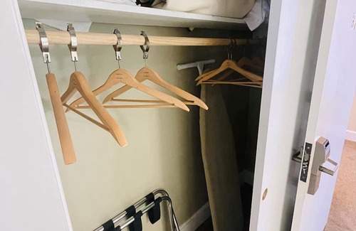Clemmons Appartement | Steeplechase Room 2queen - Non- Smoking- No Pet
