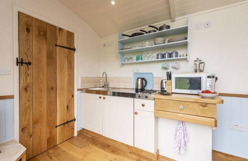 Sherborne Cottage | APPLE, pet friendly, character holiday cottage in Sherborne