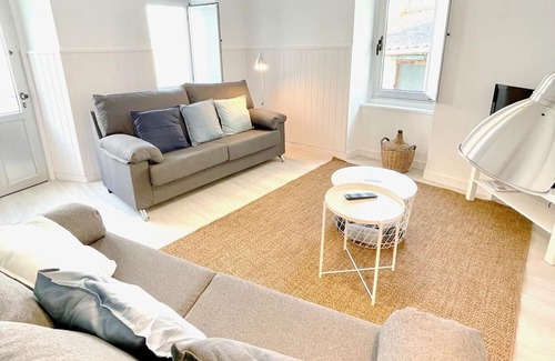 Manon Maison | The Cliffs - Whitesand Porto do Bares