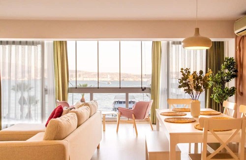 Karsiyaka Appartement | Missafir Flat with Sea View near Karsiyaka Coast