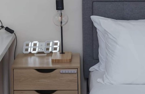 St. Kilda East Appartement | The Leafy LandsdowneA Cosy Poolside Studio