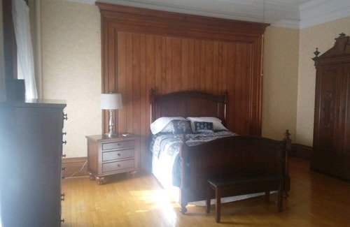 Ogdensburg Appartement | Historical home in close proximity to Canton, Potsdam and Ottawa.,