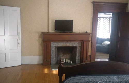 Ogdensburg Appartement | Historical home in close proximity to Canton, Potsdam and Ottawa.,