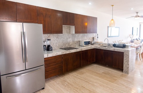 Yucatan Peninsula Copropriété | Brand New Beachfront Deluxe 3 BR Condo