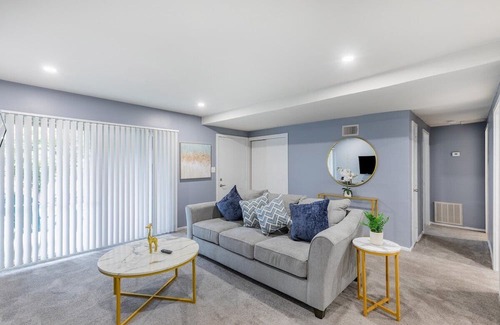 Towson Appartement | Heart of Towson *Parking*Gym*Pool*Gym*Smart TV