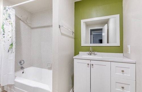 Towson Appartement | Heart of Towson *Parking*Gym*Pool*Gym*Smart TV