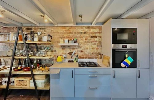 Wallington Appartement | NY style studio 26 min to London