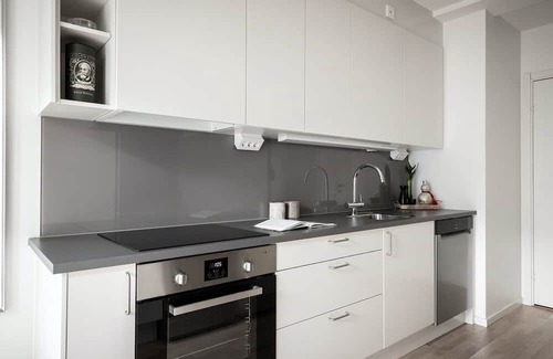 Solna Appartement | Mysigt Lägenheten Nära Stan