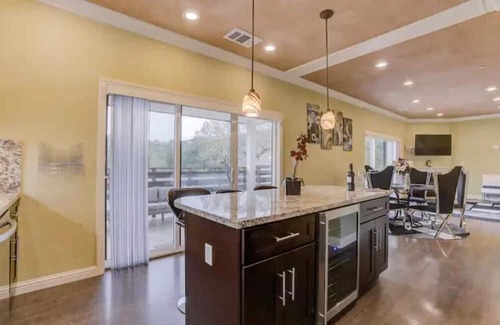 Fetters Hot Springs-Agua Caliente Maison | 4 BD/4 BA Modern Lux Sonoma Home w/ Game Room+BBQ