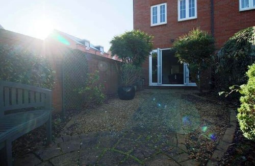 Magor Maison | Seymour Way (Stunning 4 bed with FREE parking)