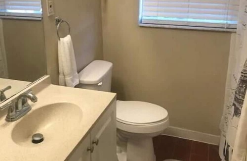 Murray Hill Maison | 3/1 Historic Charmer in Murray Hill with Laundry
