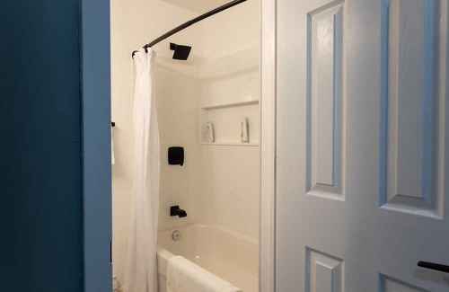 Kemptville Appartement | Newly Renovated 2bed/1bath Apartment / Cozy&Clean