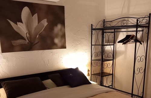 Courlaoux Lit Et Petit-Déjeuner | L'anthracite Courlaoux, Chambre Indépendante 2 Personnes