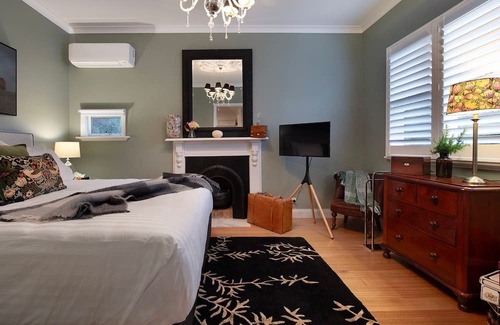 Clunes Maison | Trembath - Pet Friendly Restored Cottage in Clunes
