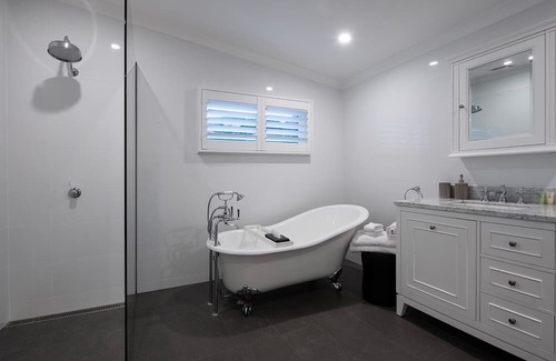 Clunes Maison | Trembath - Pet Friendly Restored Cottage in Clunes