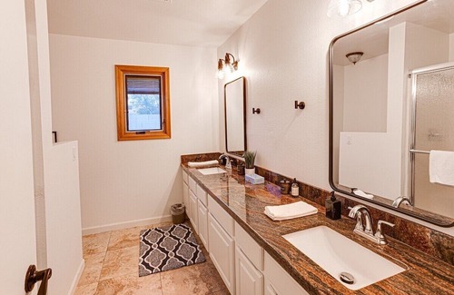 Sunset Ridge Maison | This house is a 4 bedroom(s), 2 bathrooms, located in Scottsdale, AZ.