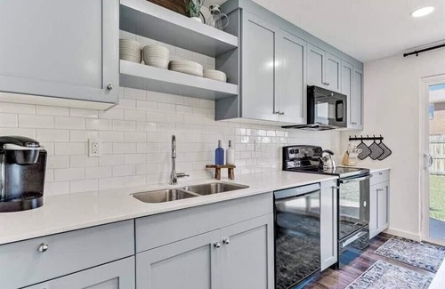 Orem Maison | New! Updated Oasis near Freeway w/ New Private Hot Tub | Fenced Backyard |...