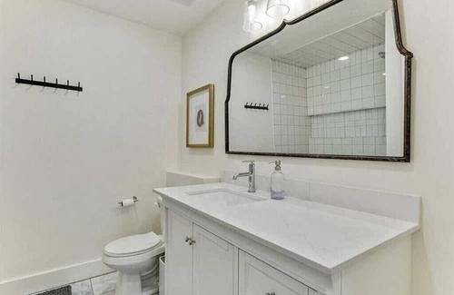 Orem Maison | New! Updated Oasis near Freeway w/ New Private Hot Tub | Fenced Backyard |...