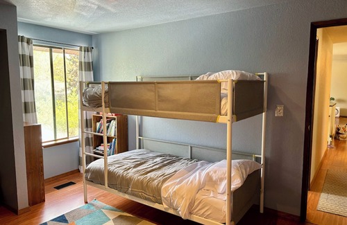Pullman Maison | Comfortable Family Home in Pullman