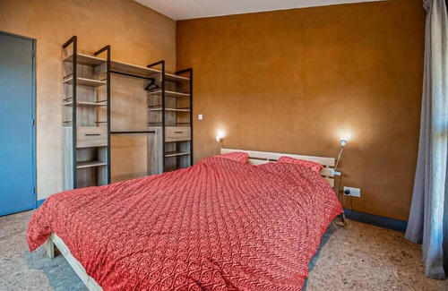 Marcoux Appartement | This beautiful and modern vacation home welcomes you with a breathtaking mountain view.