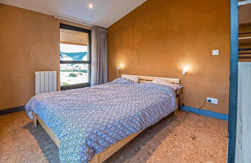 Marcoux Appartement | This beautiful and modern vacation home welcomes you with a breathtaking mountain view.