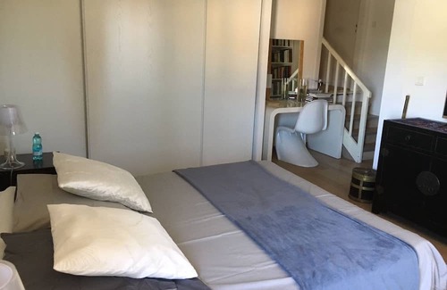Florentin Maison | Holiday Home 'Mulberry House' with Private Pool, Private Terrace and Wi-Fi