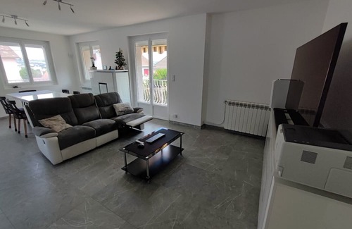 Bellerive-sur-Allier Appartement | Apartment 'Petite Maison - 70m2' with Balcony and Wi-Fi