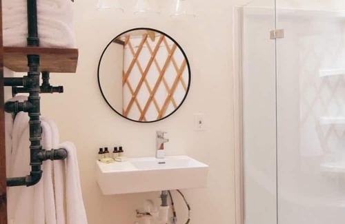 Johnson City Cabine | Johnny Yurts