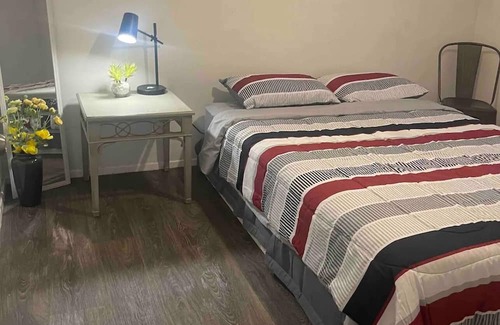 Flint Maison | Cozy spacious home to relax