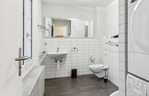 Dietikon District Appartement | Double Bed and Bunks for Your Comfort
