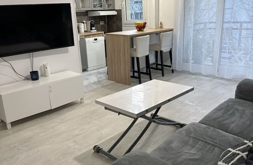 Plaisir Appartement | Appartement Accès Gare Plaisir Grignon