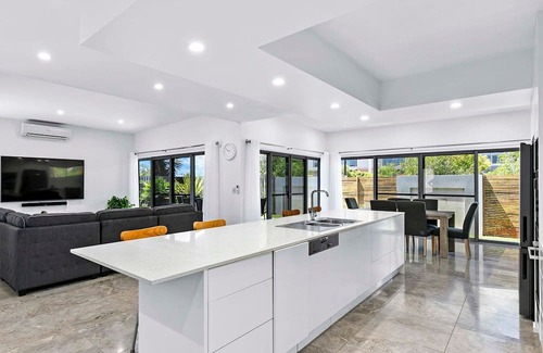 Kawungan Maison | Exquisite Manor on Davis
