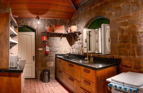 Caminhos da Eulalia Hôtel | Casa de Pedra Mena Kaho