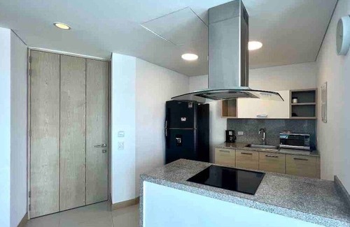 Riomar Maison | Luxury Apartment Hilton WI-FI, TV, Pool and Gym