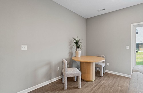 Laotto Copropriété | Modern Comforts: 3BR Townhouse #14