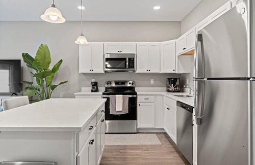 Laotto Copropriété | Modern Comforts: 3BR Townhouse #14
