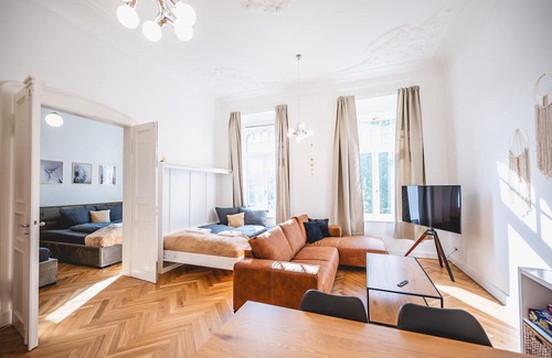 Innere Neustadt Appartement | Tip! Neues und Geräumiges Apartment Direkt im Stadtzentrum für bis zu 6 Personen