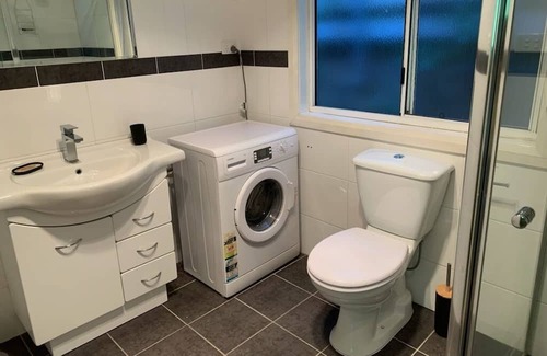 Yass Appartement | Very Comfortable Granny Flat - breakfast included