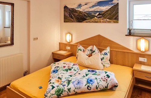 Ried im Oberinntal Appartement | Ferienwohnung Edelweiss - Apartment Kuprian Tobias