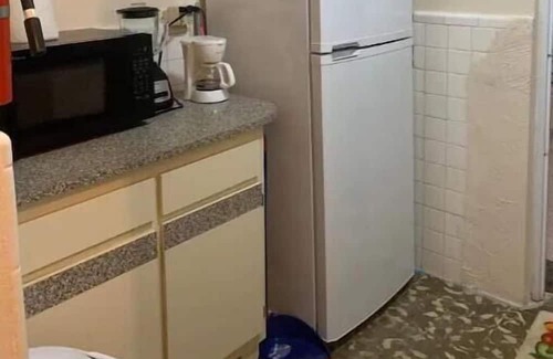 Mayaguez Pueblo Maison | Nice House near University of Mayaguez with covered and gated car parking.